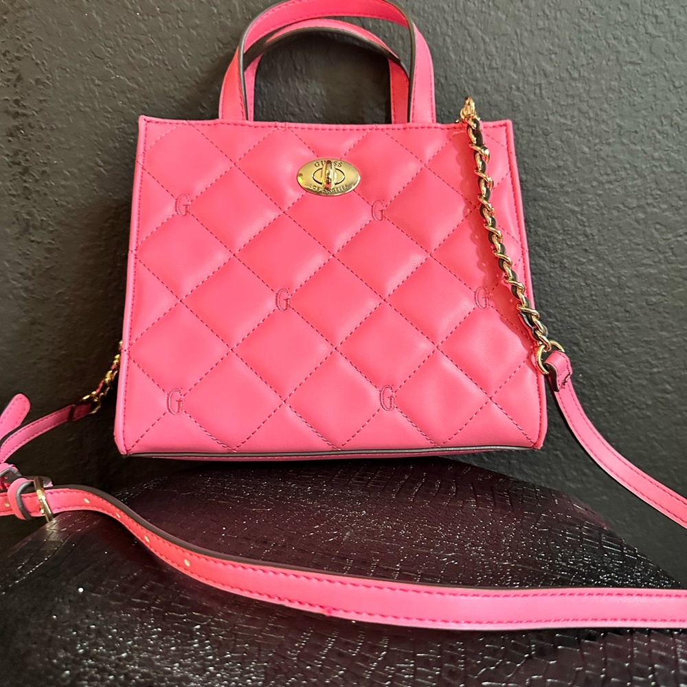 Light Pink Quilted Handbag - Picture 1 of 3